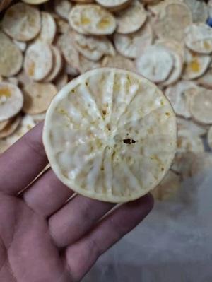 Gefriergetrocknete Orangenflocken