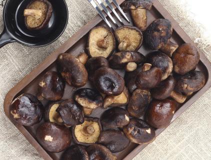 カリカリの果物と野菜